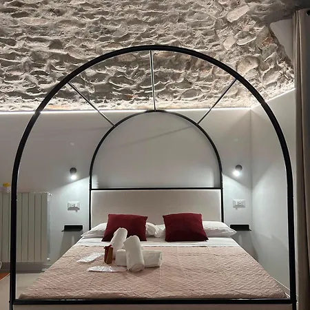 Amarvite Con Privata دولشياكا